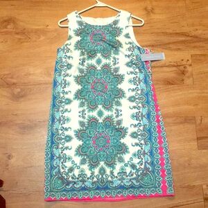 Elegant Multicolor Patterned Dress. Great purchase, know it can be yours!